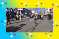 9 марта на Европейской площади Днепропетровска около сотни детей собрались для того, чтобы украсить центр города тысячей бумажных журавликов, символизирующих мир и единство в нашем государстве.